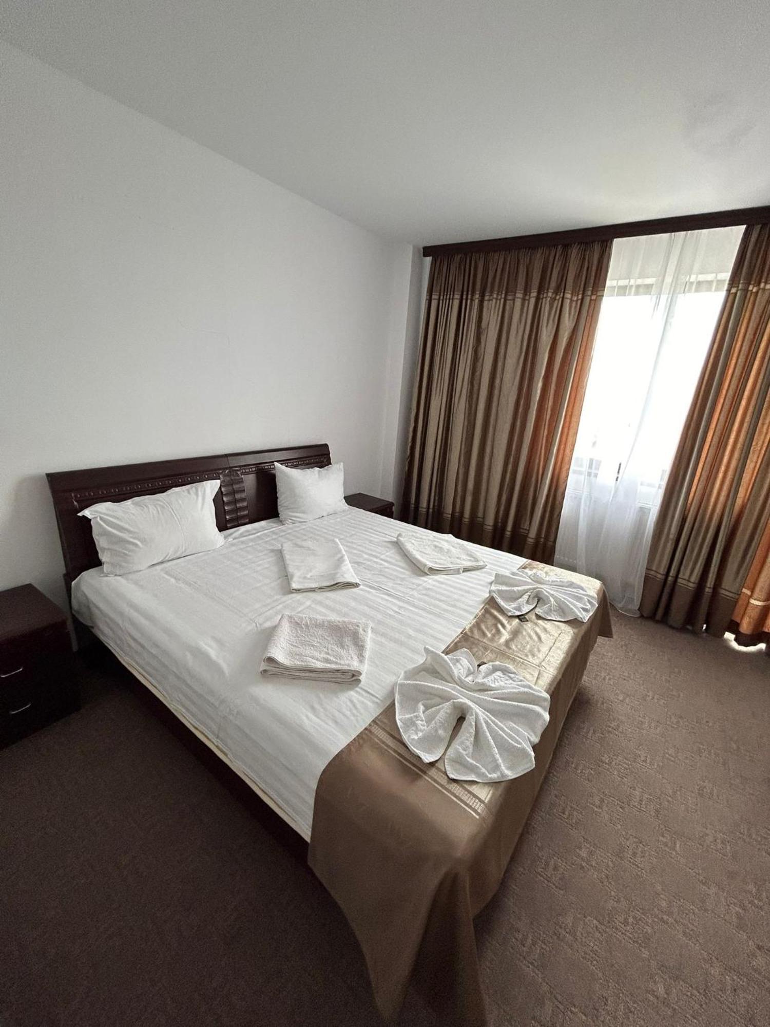 Orient Mamaia Nord Hotel Navodari Ngoại thất bức ảnh