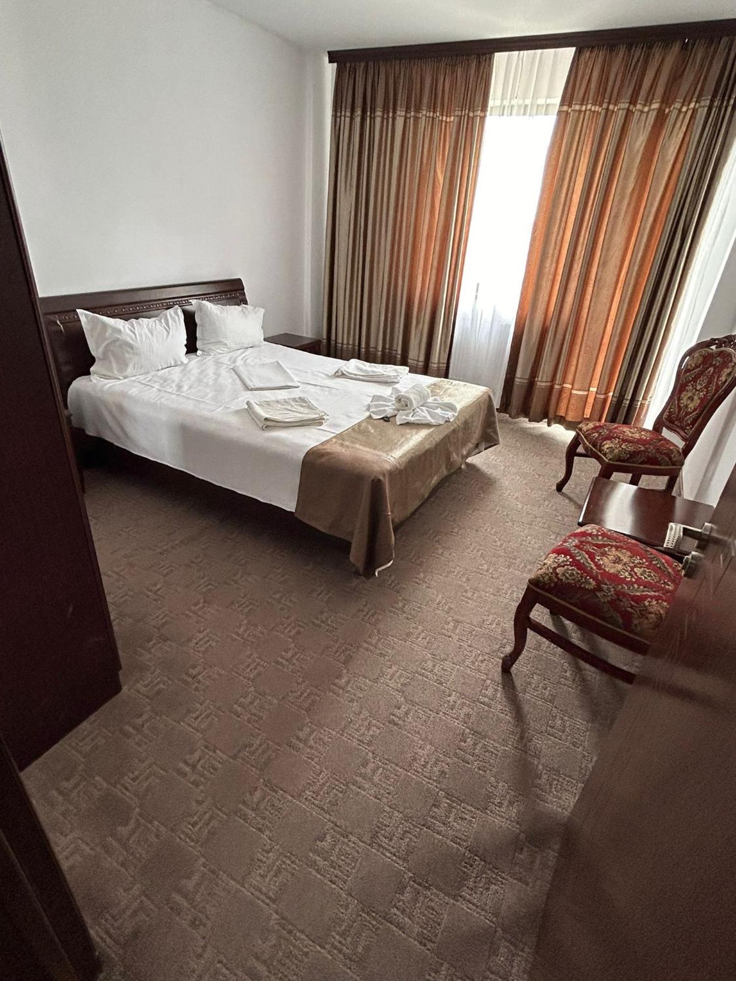 Orient Mamaia Nord Hotel Navodari Ngoại thất bức ảnh