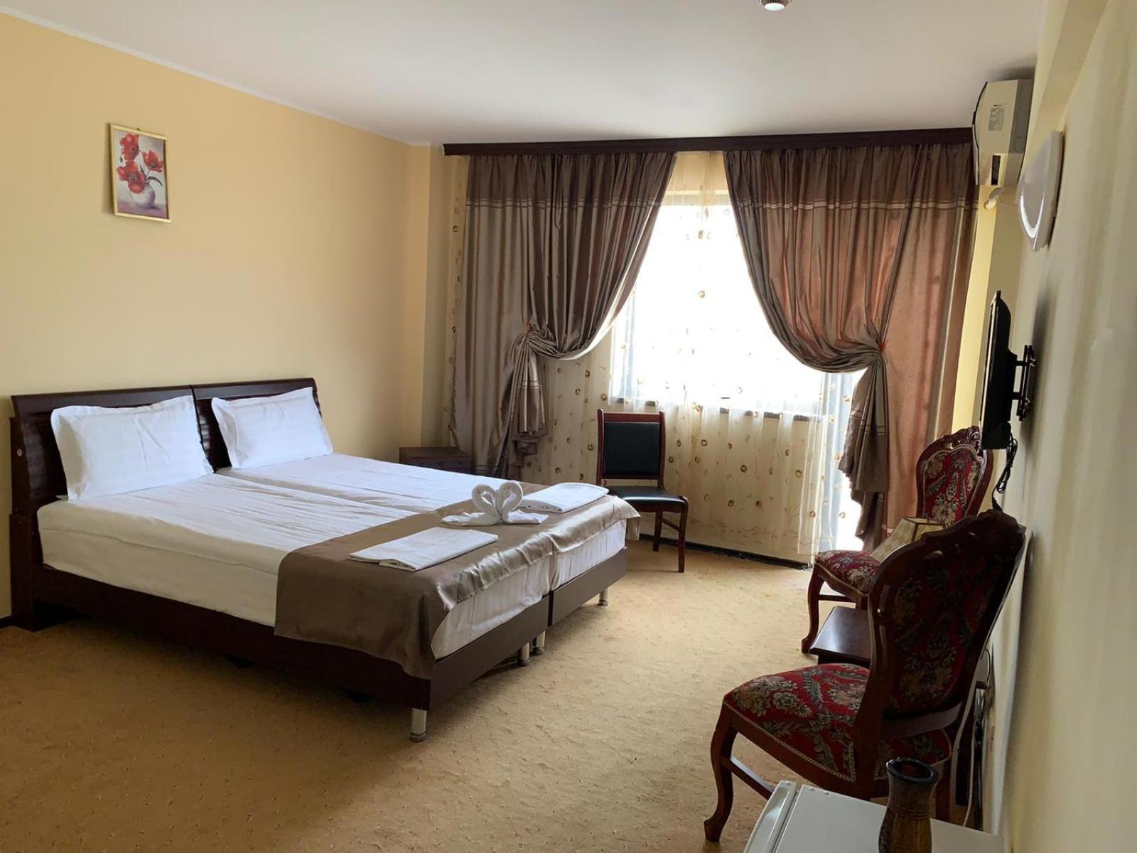 Orient Mamaia Nord Hotel Navodari Ngoại thất bức ảnh